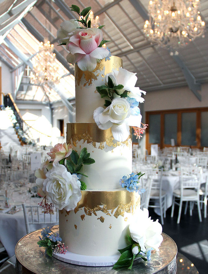 Luxury Bespoke Wedding Cakes